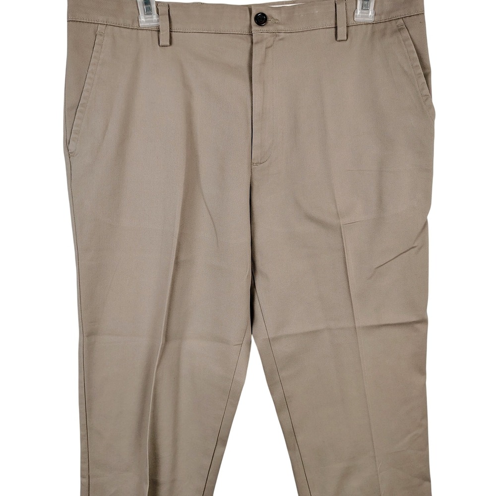 Dockers Mens SZ 36 Classic Fit Chinos Khaki‎ Tan Cotton Blend Business Casual